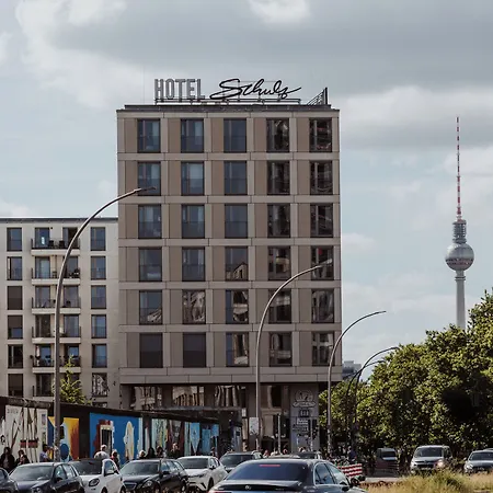 Schulz Hotel Berlin Wall At The East Side Gallery-2