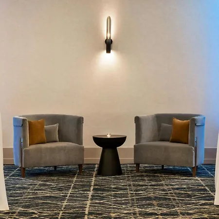 Sheraton Suites Chicago O'Hare-3