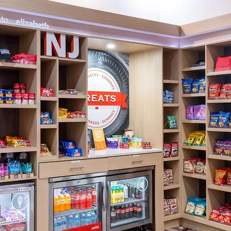 Hampton Inn & Suites By Hilton- Newark Airport Elizabeth-2