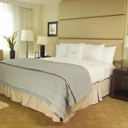 Gallery One - A Doubletree Suites By Hilton Hotel-3