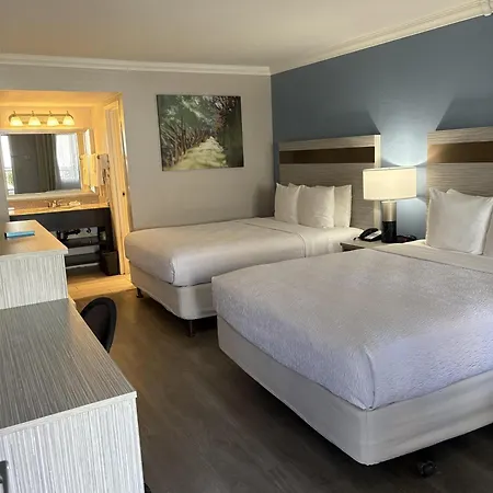 Surestay Innsuites Phoenix Hotel & Suites By Best Western-3