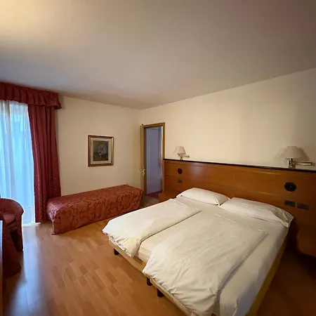 Albergo Aprica Garni-2