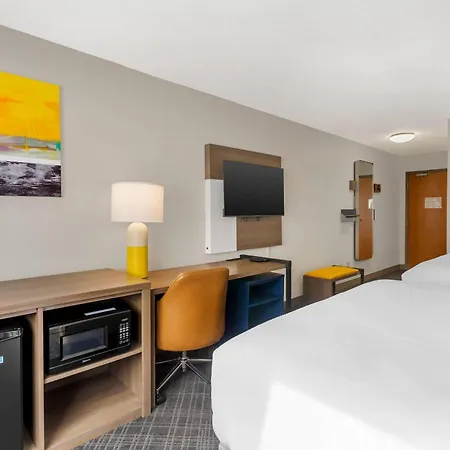 Comfort Inn Huntington Near University Area-3
