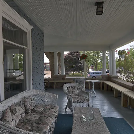 Charlevoix House-2