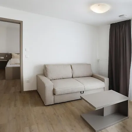 Apartment Hotel 37-2
