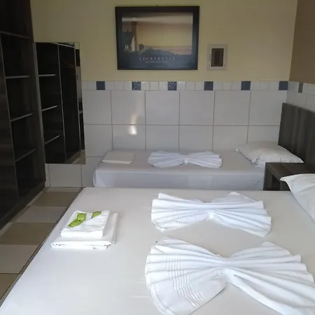 Ville House Hotel Canoas-2
