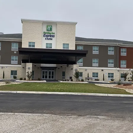 Holiday Inn Express & Suites Junction By Ihg-2