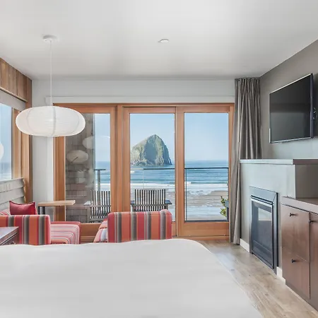 Headlands Coastal Lodge & Spa-2