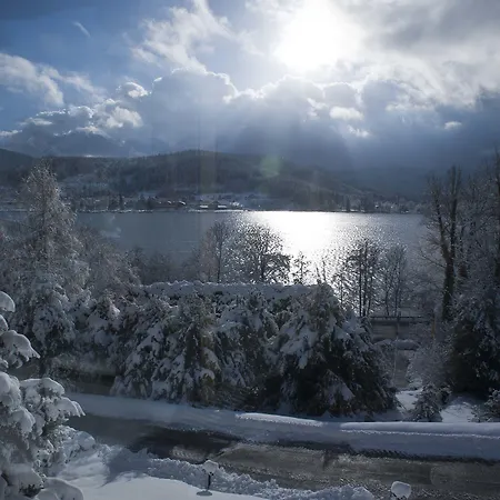 Le Manoir Au Lac-2