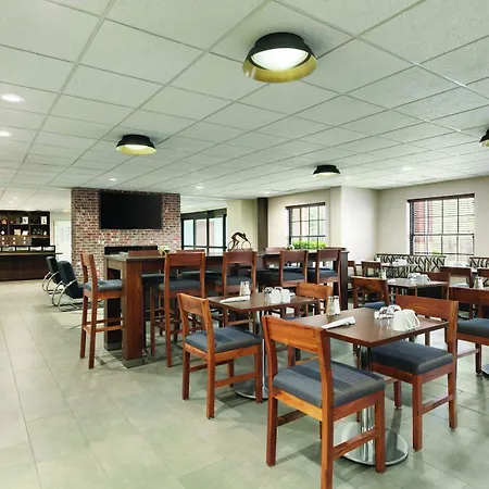 Four Points By Sheraton Raleigh Arena-3