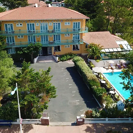 Hotel Aquitaine-3
