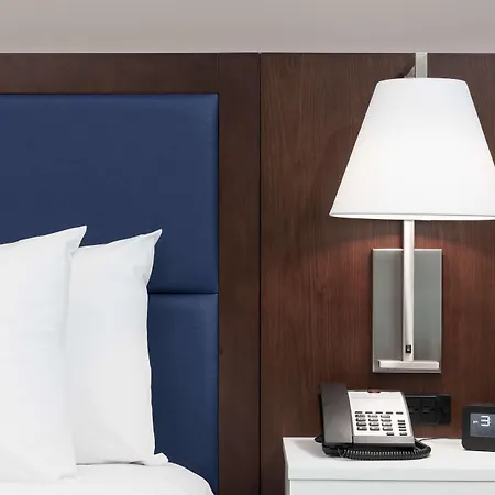Hampton Inn & Suites Phoenix Downtown-2