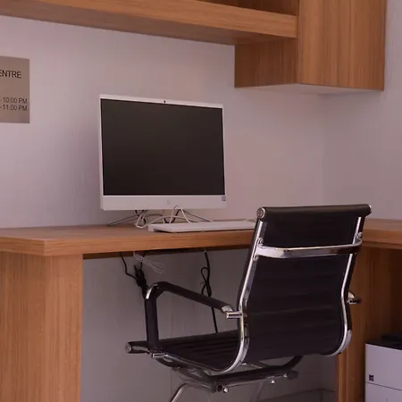 Est Hotel-3