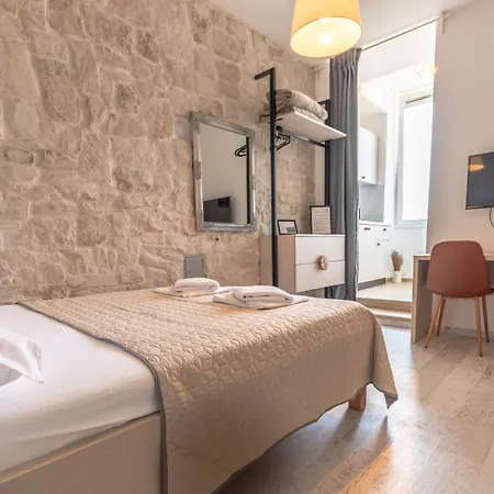 Studio Apartments - Pula City Center-2