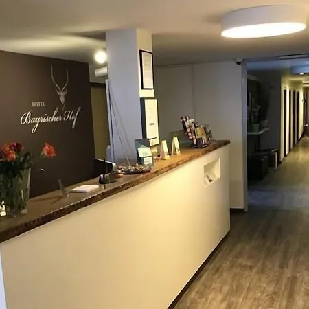 Bayrischer Hof-3