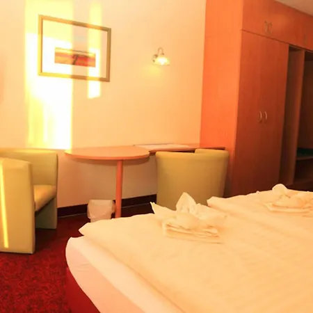 Strandhotel Mirow-3