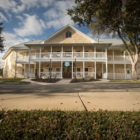 Gruene River Hotel & Retreat-2