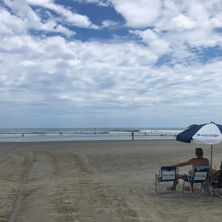 Flat estudio 110 Amarilis Riviera de São Lourenço, 03 piscina climatizada, serviço de hotelaria, limpesa e troca de toalhas diária, carregador veiculo elétrico e servico de praia finais de semana WiFi 500-3