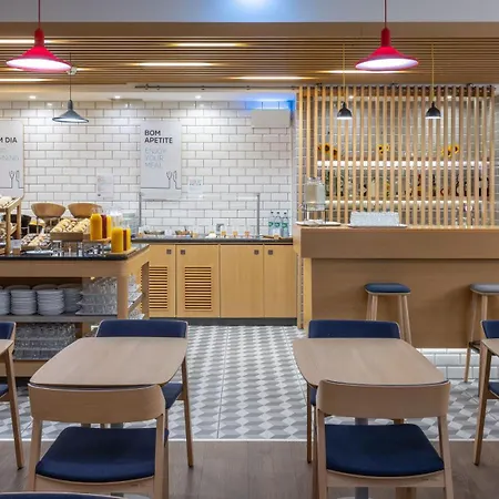 Holiday Inn Express Porto City Centre By Ihg-3