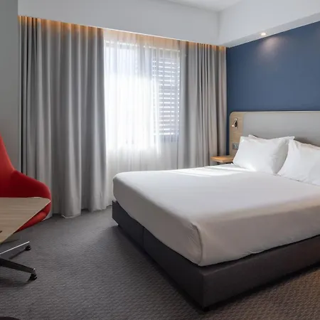 Holiday Inn Express Porto City Centre By Ihg-2
