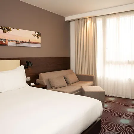 OSKO Hôtel Toulouse Aéroport-3