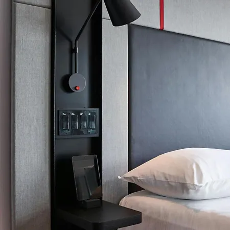 citizenM Seattle Pioneer Square-3