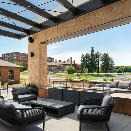 Springhill Suites By Marriott Milwaukee West/Wauwatosa-2