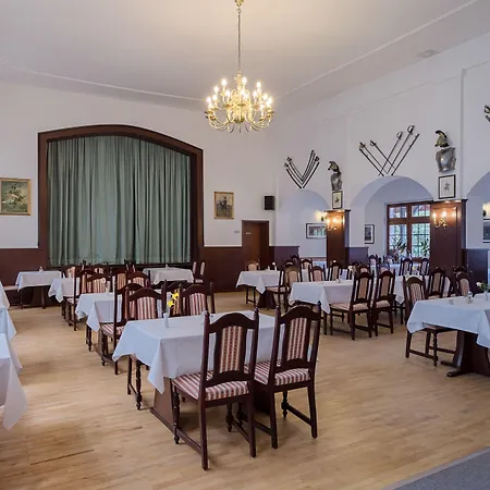 Hotel&Restaurant Lindengarten-3