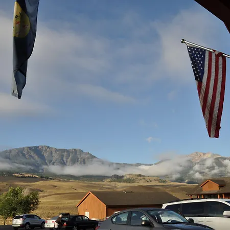 Yellowstone Village Inn And Suites-2
