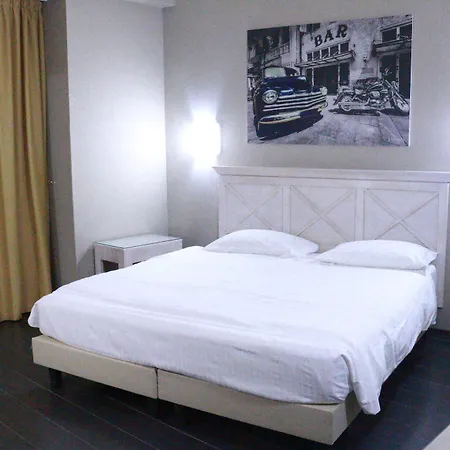 Hotel Garibaldi-3