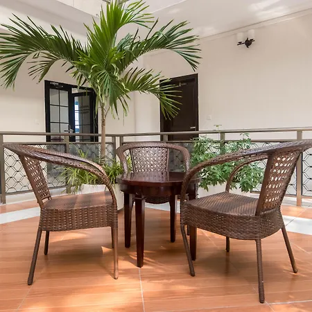 Hotel Hibiscus Louis-3