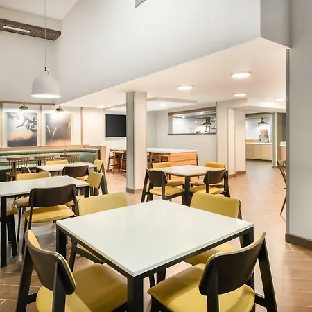 Fairfield Inn & Suites Boulder-2