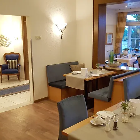 Hotel Vier Linden-2