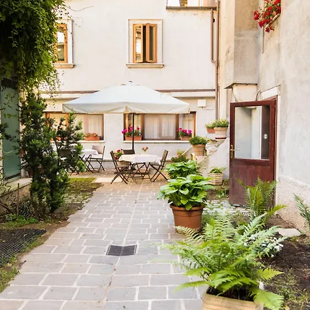 Hotel Alle Vecchie Arcate-3