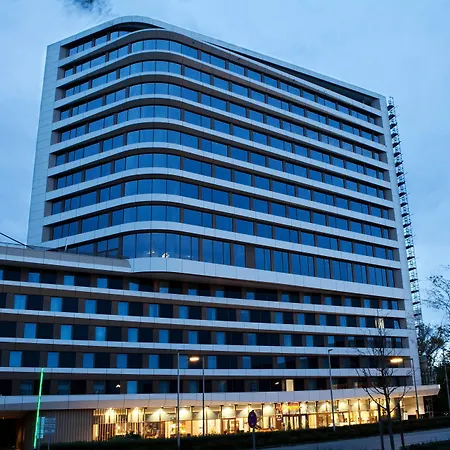 Hampton By Hilton Munich City Center East-3
