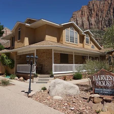 Harvest House Inn-3
