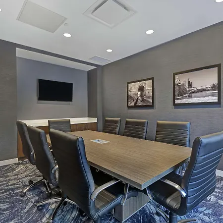Hampton Inn Peterborough-2
