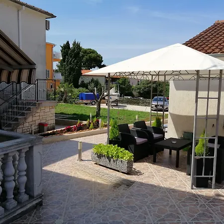 Viktor rooms&apartments-2