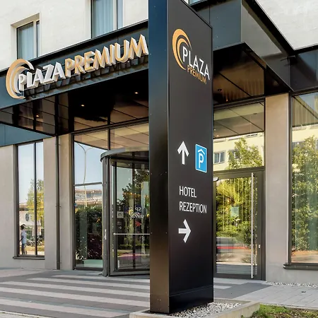 Plaza Premium Muenchen-3
