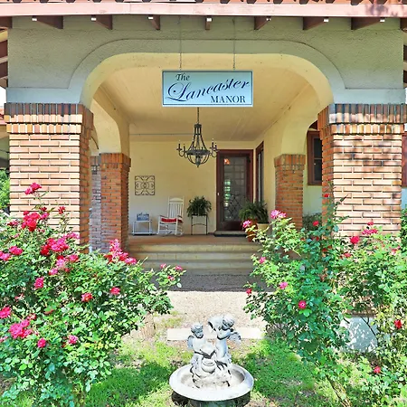 The Lancaster Manor Bed And Breakfast-3