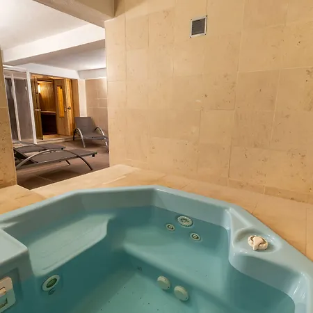 Estoril Luxury Suites & Spa-2