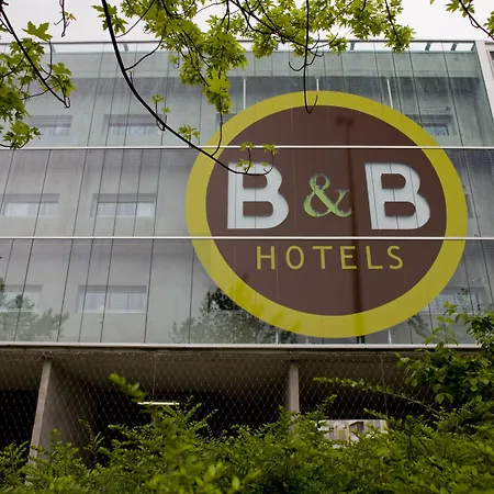 B&B HOTEL Lille Centre Grand Palais-3