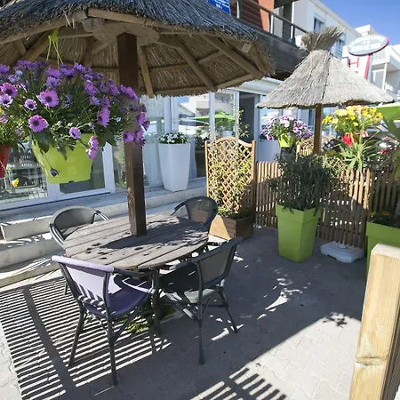 Le Grand Large Bord de Mer Hotel&Appartements-3