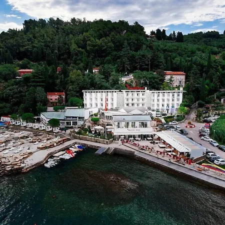 Barbara Piran Beach Hotel-3