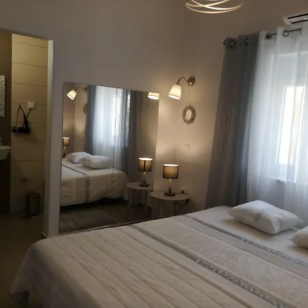 Sensations Guesthouse-2