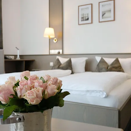 Hotel am Wasserfall-3