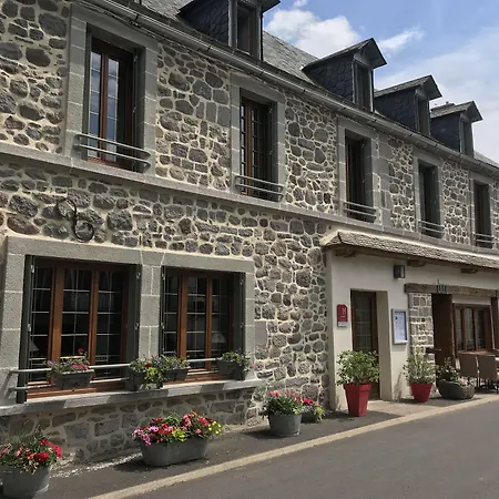 Hôtel Restaurant du Plomb du Cantal-3