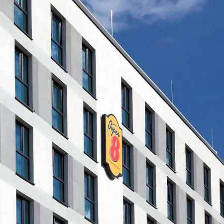 Super 8 By Wyndham Oberhausen Am Centro-2