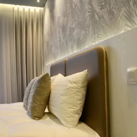 A Rendilheira Charm Suites-2