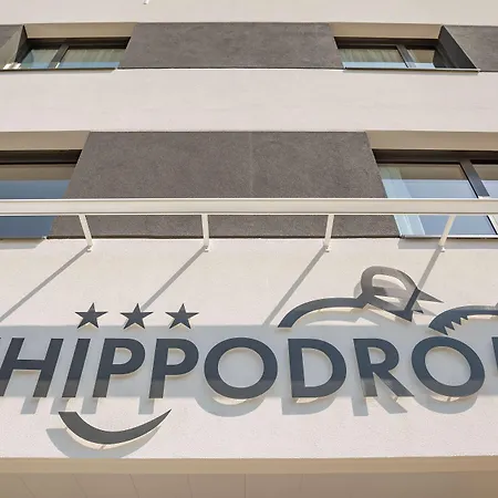 Brit Hotel Ploermel - Hotel de l'Hippodrome-3